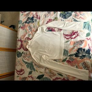 White lettuce cut tneck